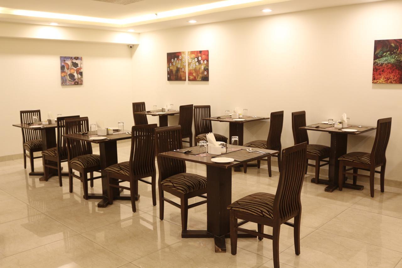 Fabhotel Goodwill Gk 1 Ню Делхи Екстериор снимка